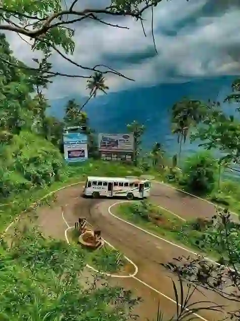 Backwaters Houseboat Tour Package